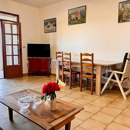 Manon - By Foot Terrace With Sea View