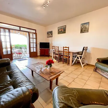 Manon - By Foot Terrace With Sea View Διαμέρισμα *